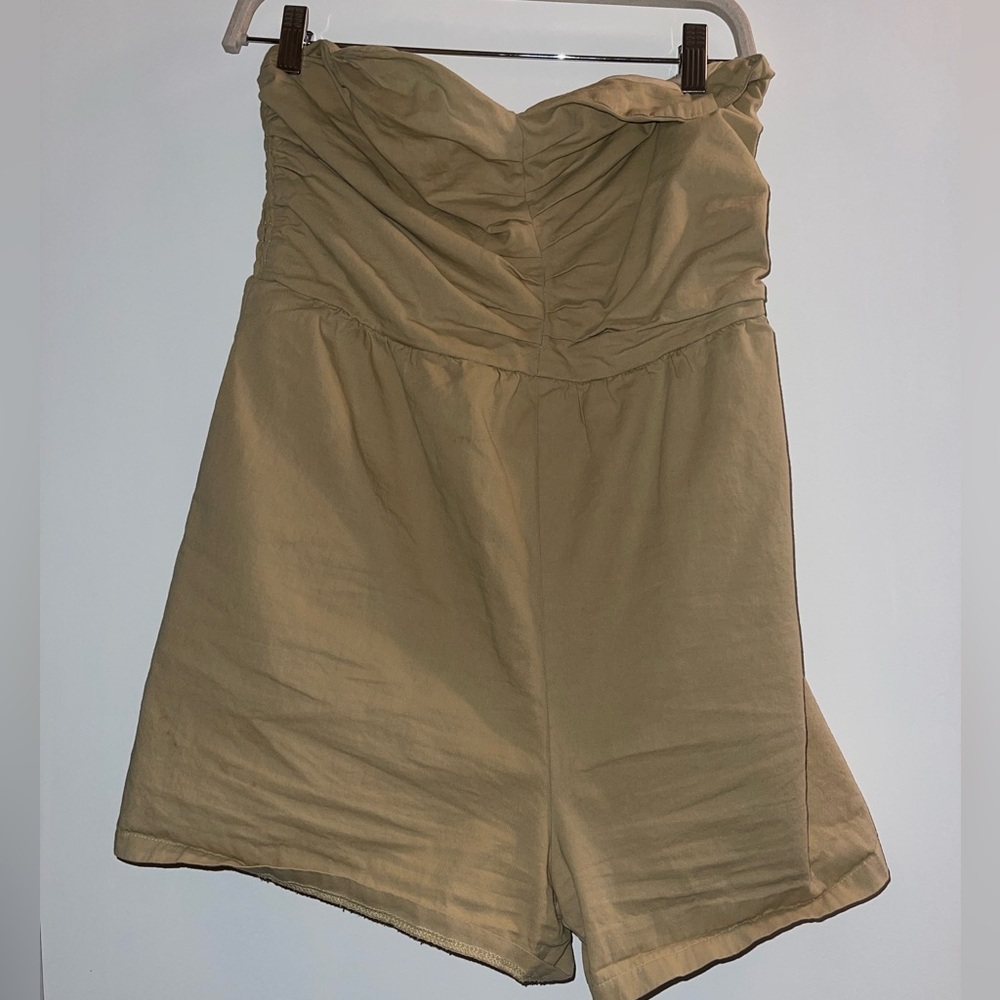 Khaki romper, size large. Only worn once
